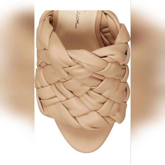 Jessica Simpson Platform Sandals - Picture 2 of 11